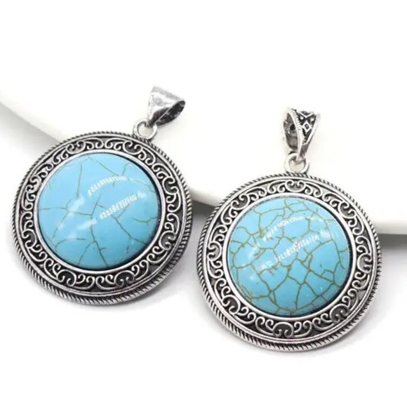 Carved Design Turquoise Blue Howlite Stone Pendant Necklace - Picture 2 of 3